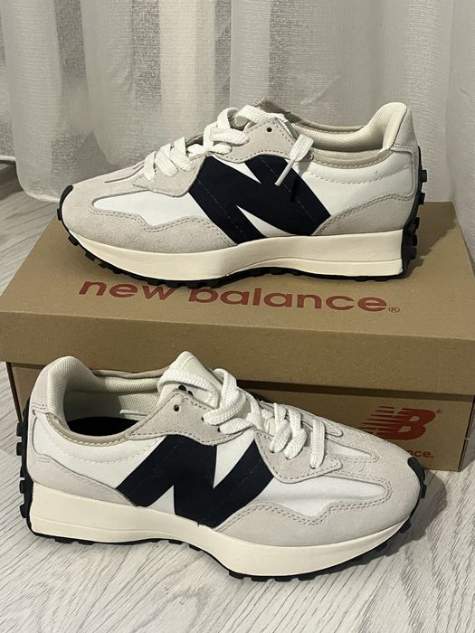 Кросівки жіночі спортивні