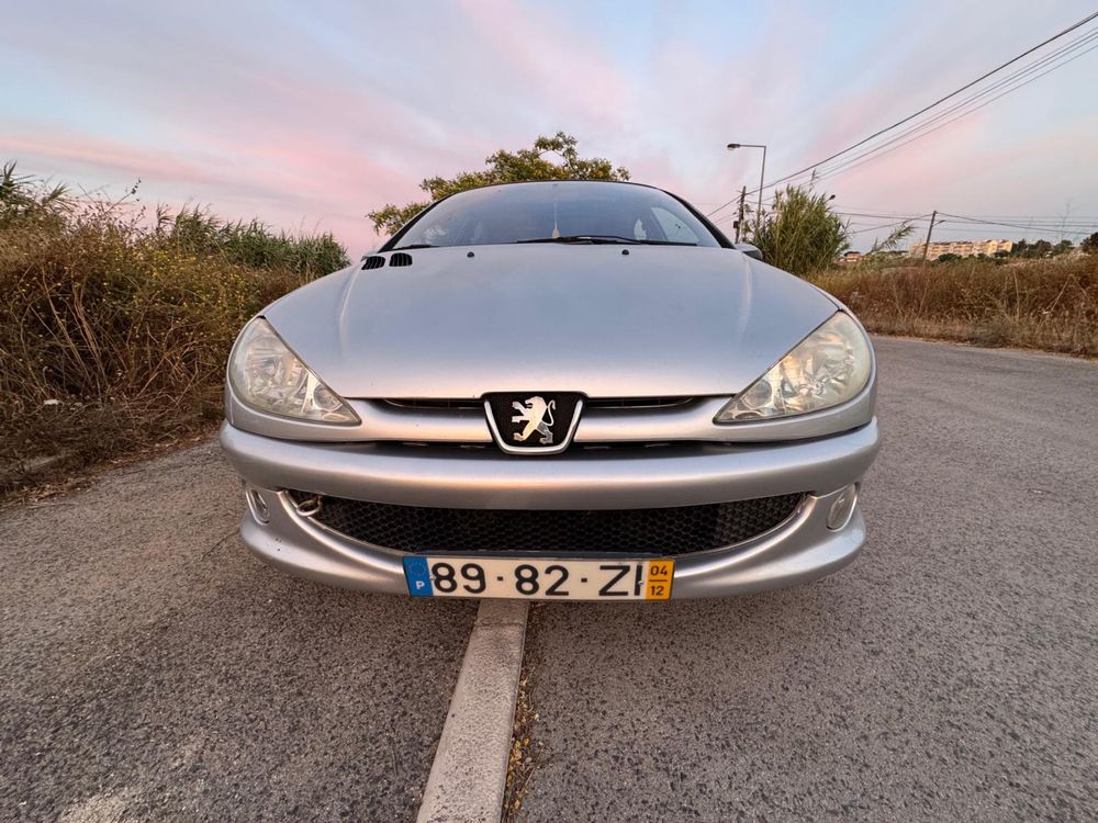 Peugeot 206 Black & Silver
