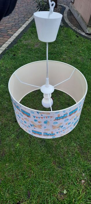 Lampa do pokoju dziecięcego