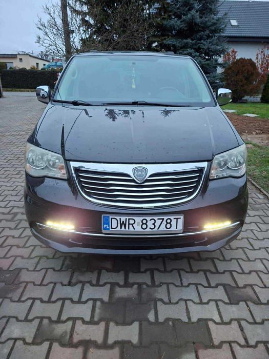 Lancia Voyager 2013