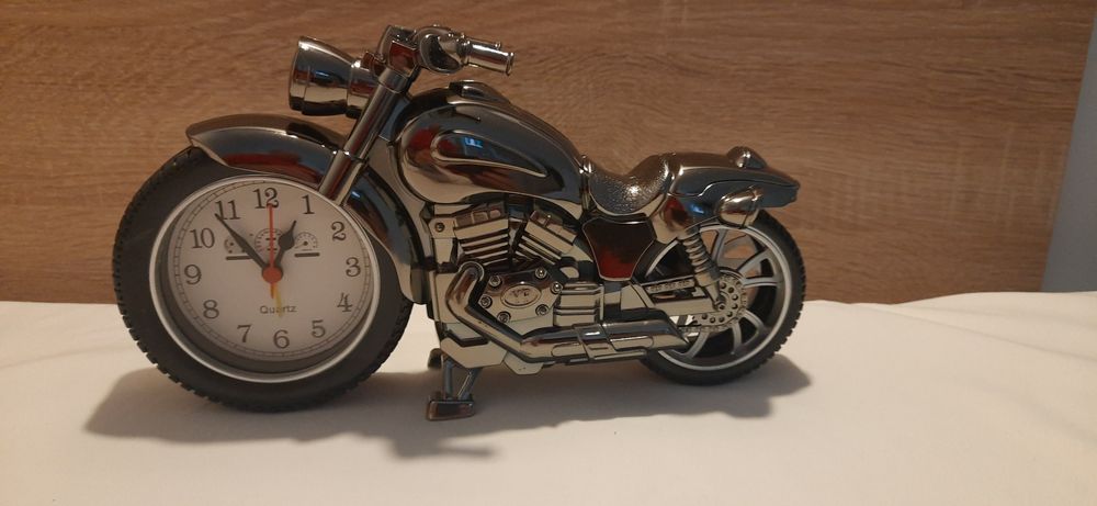 Zegarek- Budzik w kształcie motocykla