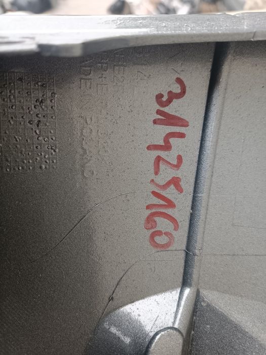 Volvo XC60 II 2 17- zderzak przedni przód skorupa poszycie orginał ład