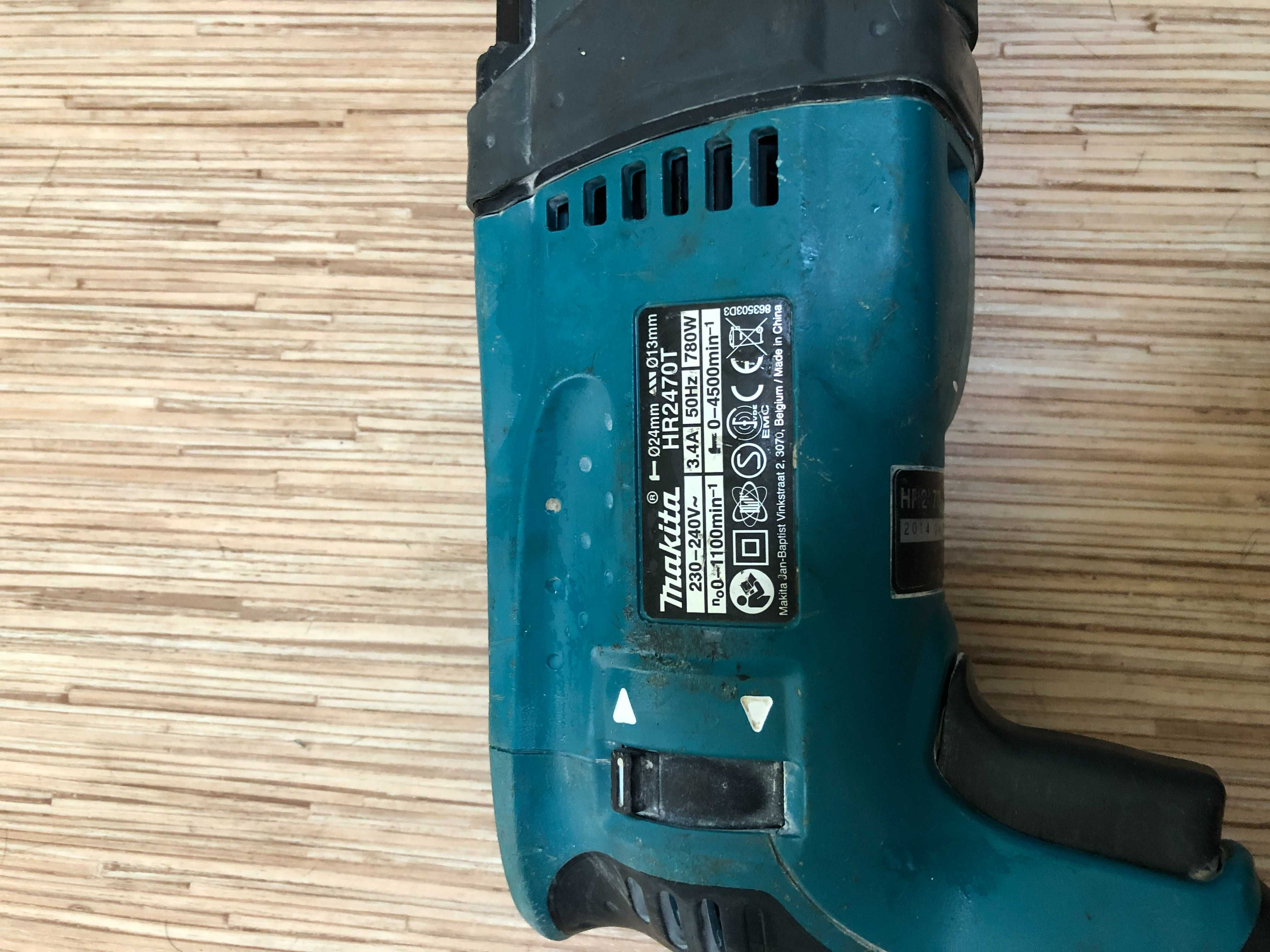 Młotowiertarka Makita HR2470T