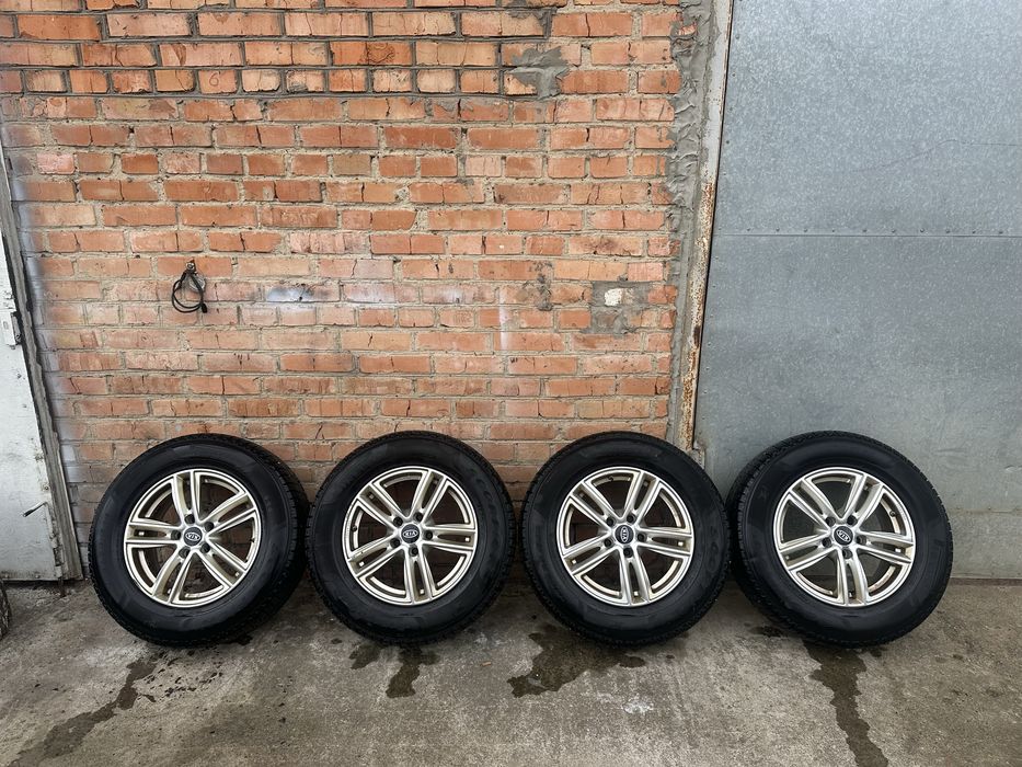 Комплект дисків з гумою 5x114.3 r16. Toyota. Hyundai. Kia