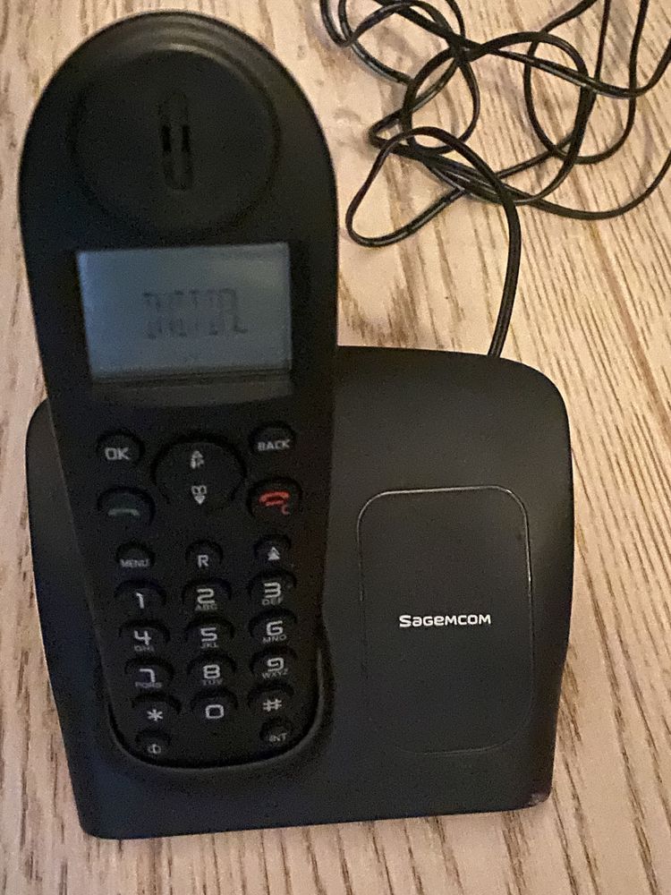 Telefon stacjonarny bezprzewodowy D14T Sagemcom