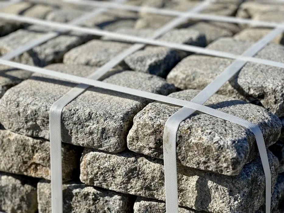 Kostka granitowa brukowa rozbiórkowa 15/17/8