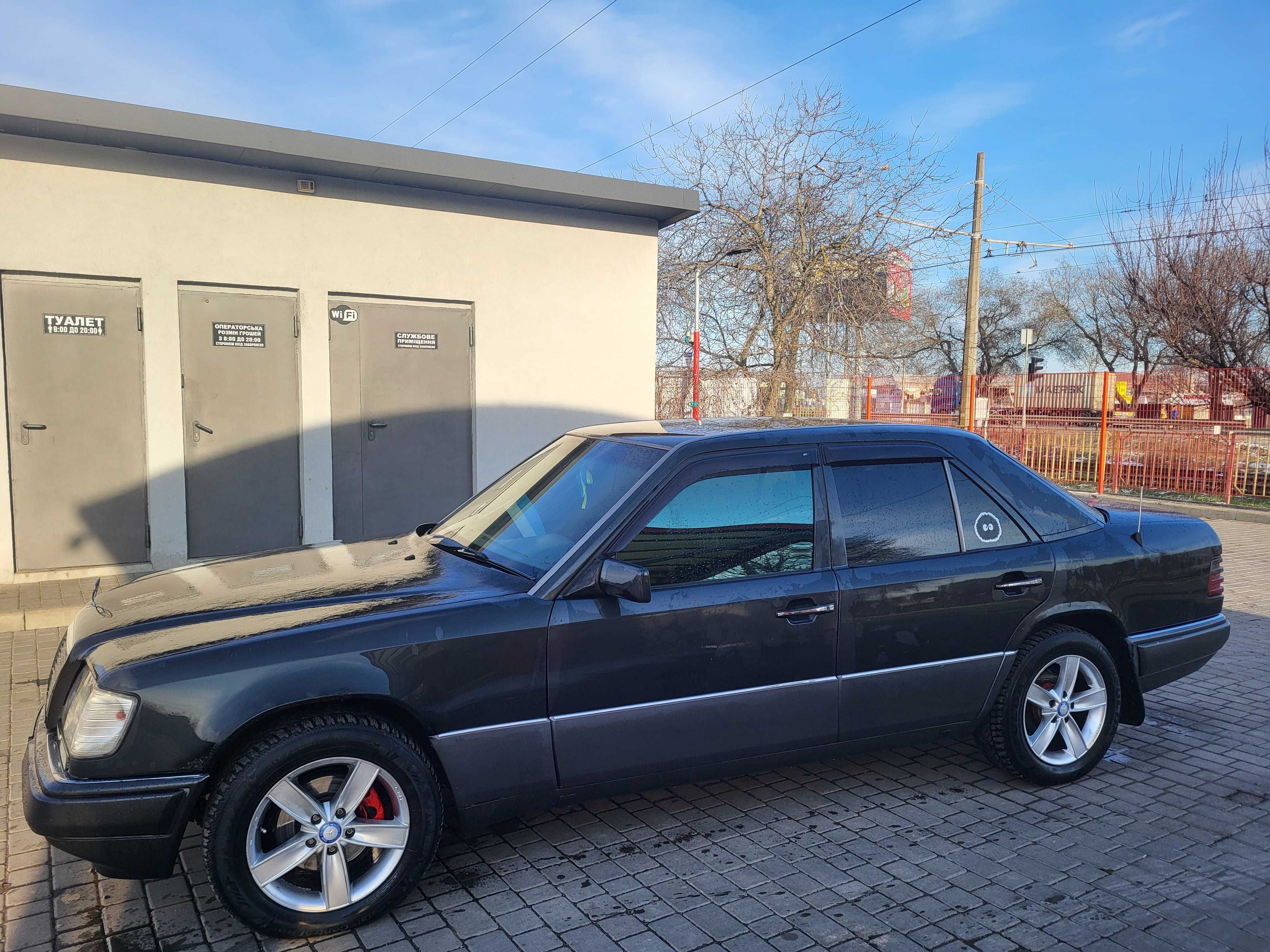 Продам /Мерседес 124..
