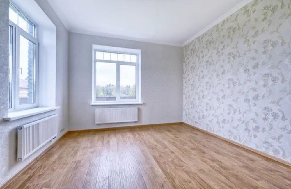 Поклейка обоїв, шпалер, ламінат