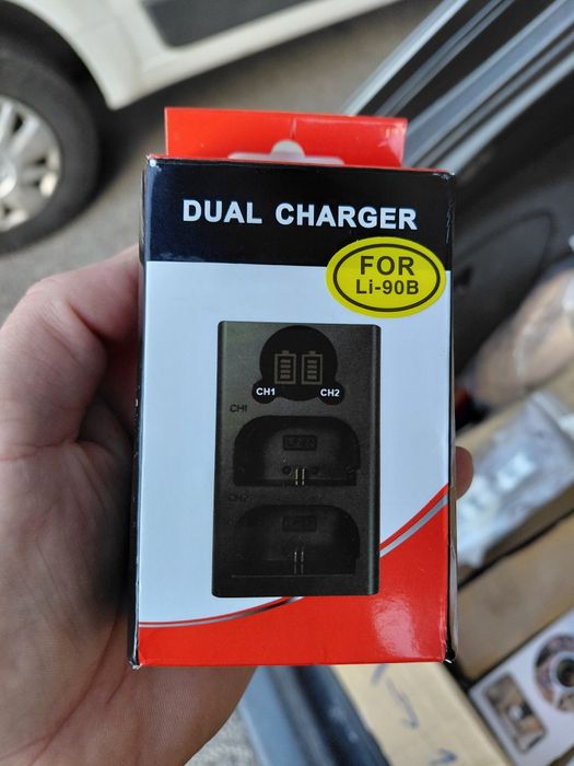 Dual charger com duas baterias olympus