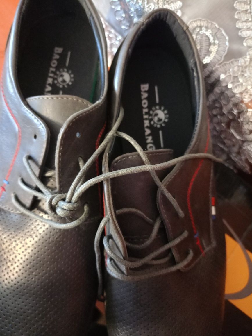 Nowe buty męskie rozm 42