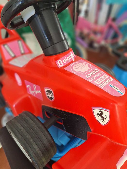 Carro criança ferrari