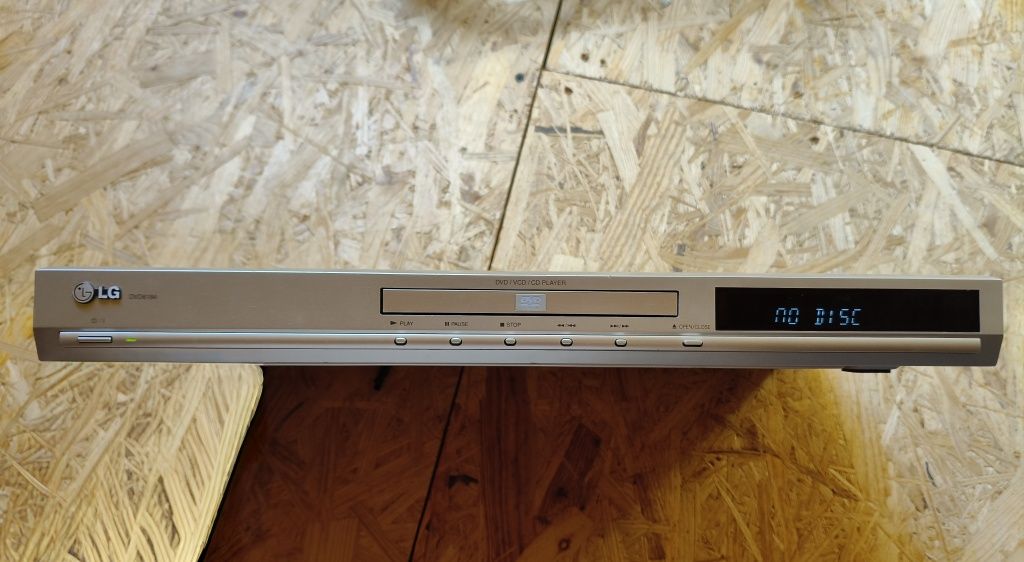 Odtwarzacz DVD LG 6184