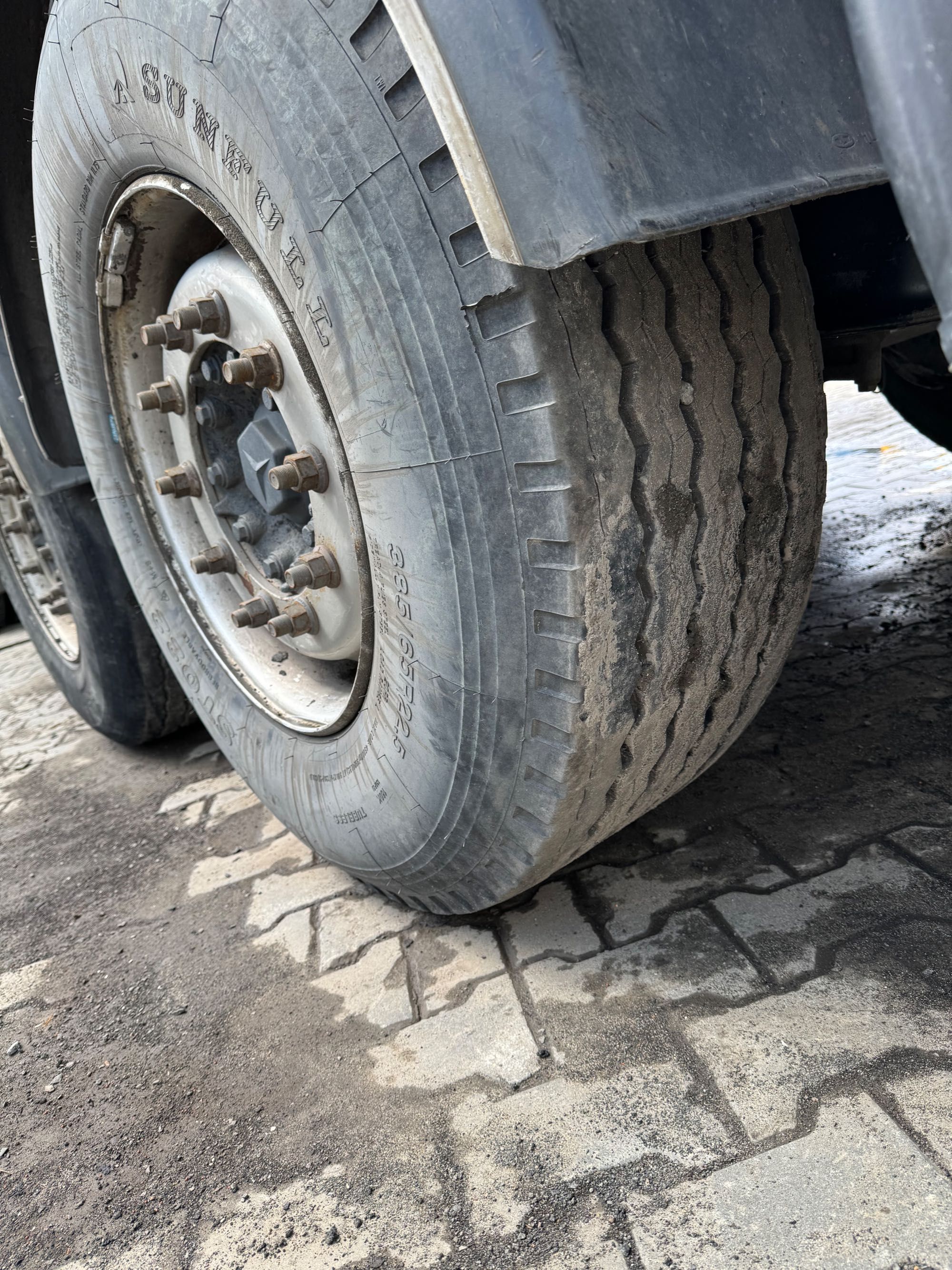 Продам напівпричіп Wielton NW
