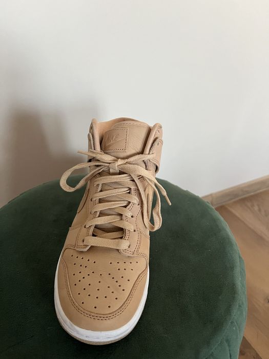 Sneakersy NIKE Dunk High Prm Beżowe roz. 37,5