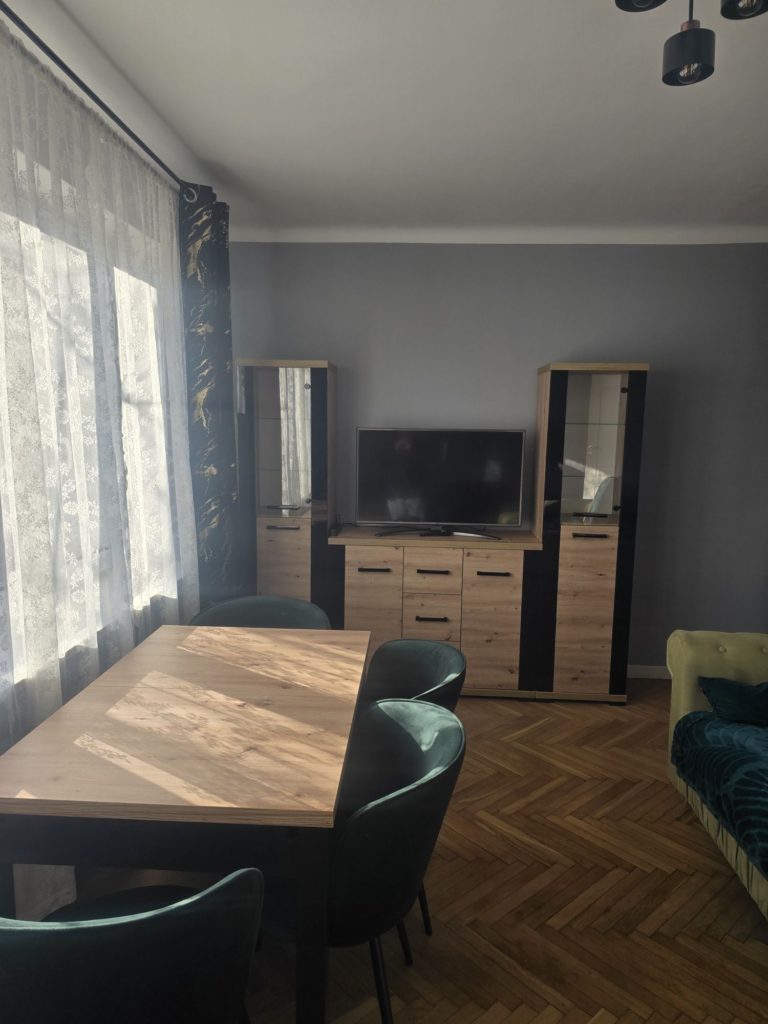 Stol salon 4 krzesła