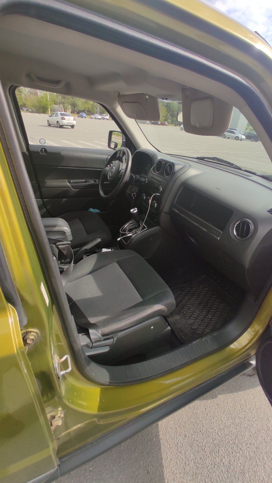 Продам Jeep patriot 2012 г.в.