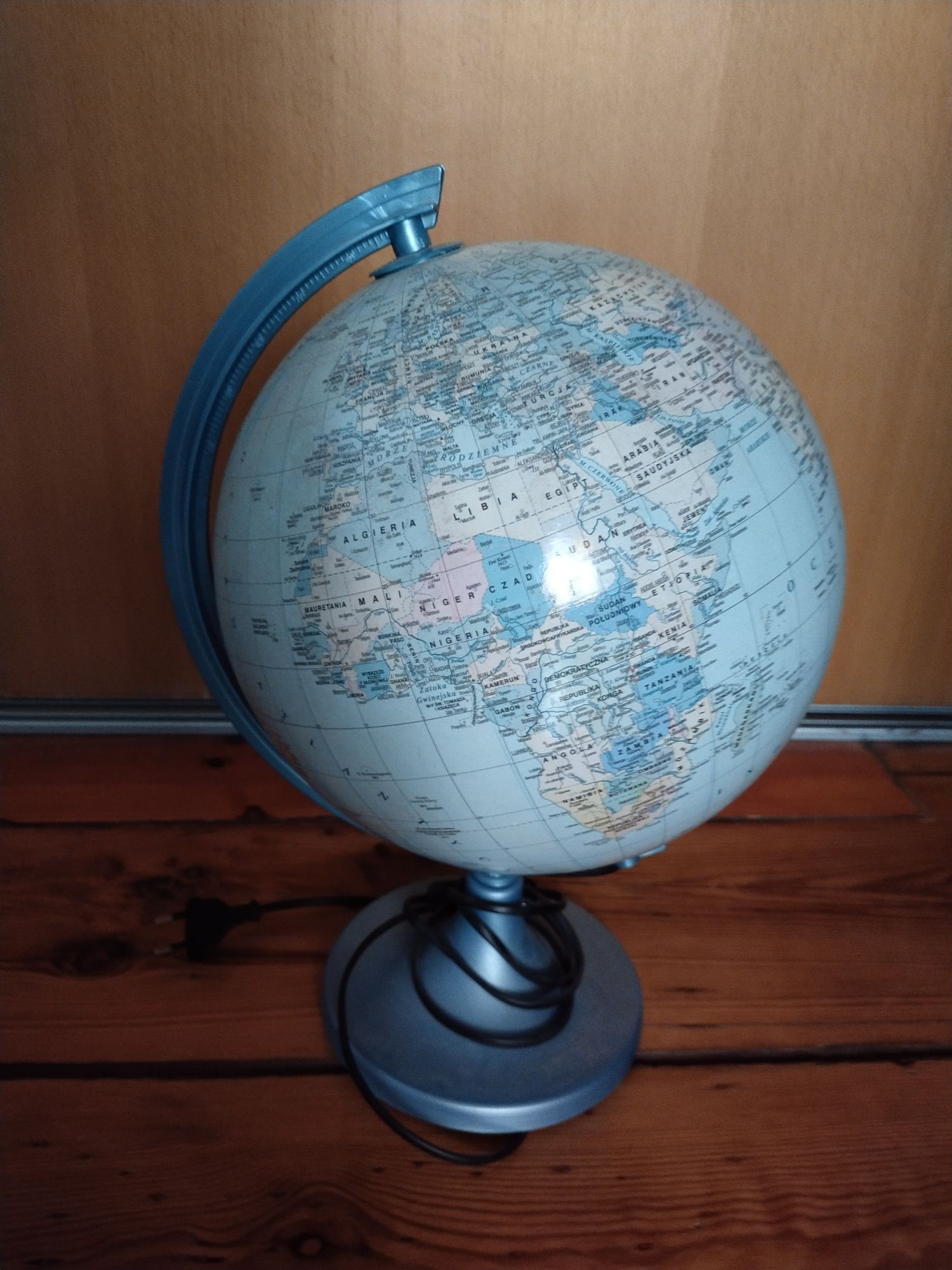 Podświetlany globus