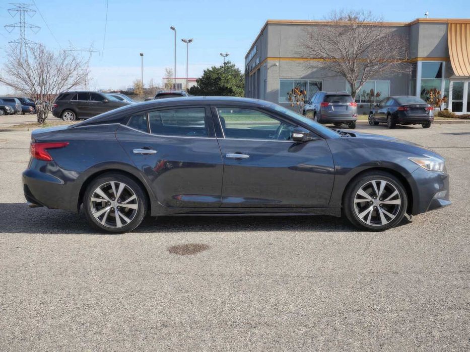 Nissan Maxima      2016