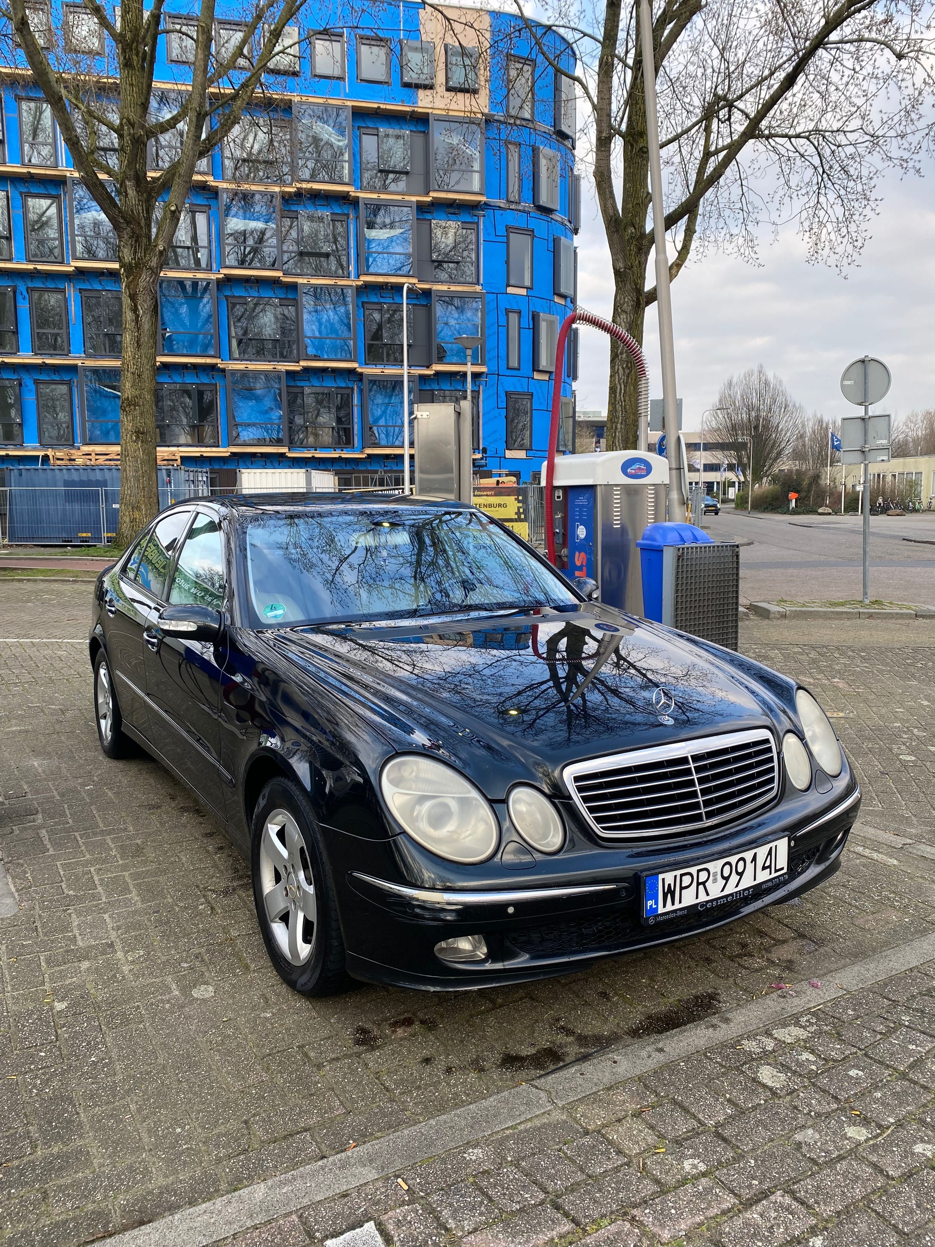 Mercedes W211 E320