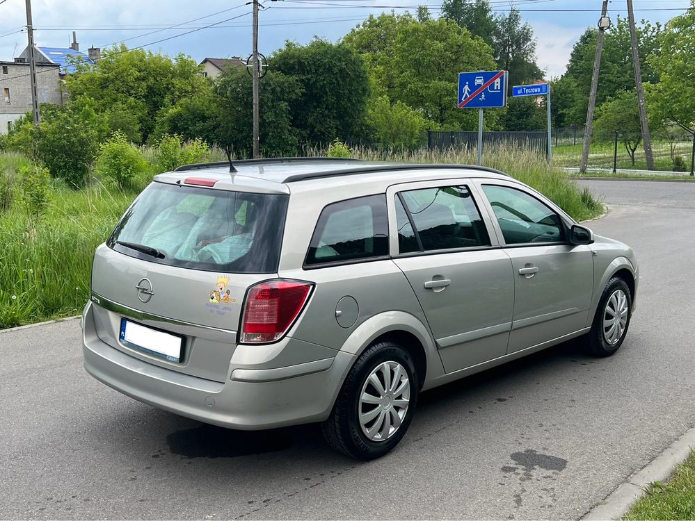 Opel Astra H kombi*1.4benzyna*2006r*KLIMA*dwa komplety calych kół*