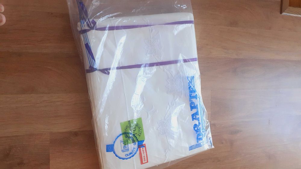 2 kupony materialu z haftem i bez. 219x234  / 220x270 cm NOWE