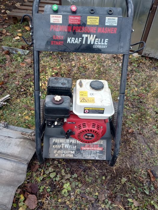 Ciśnieniowa myjka spalinowa