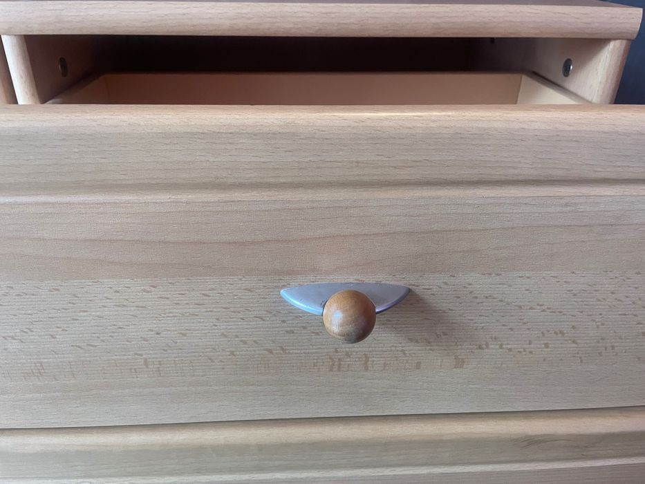 Zestaw mebli w kolorze sosna ( 2 komody, regał )