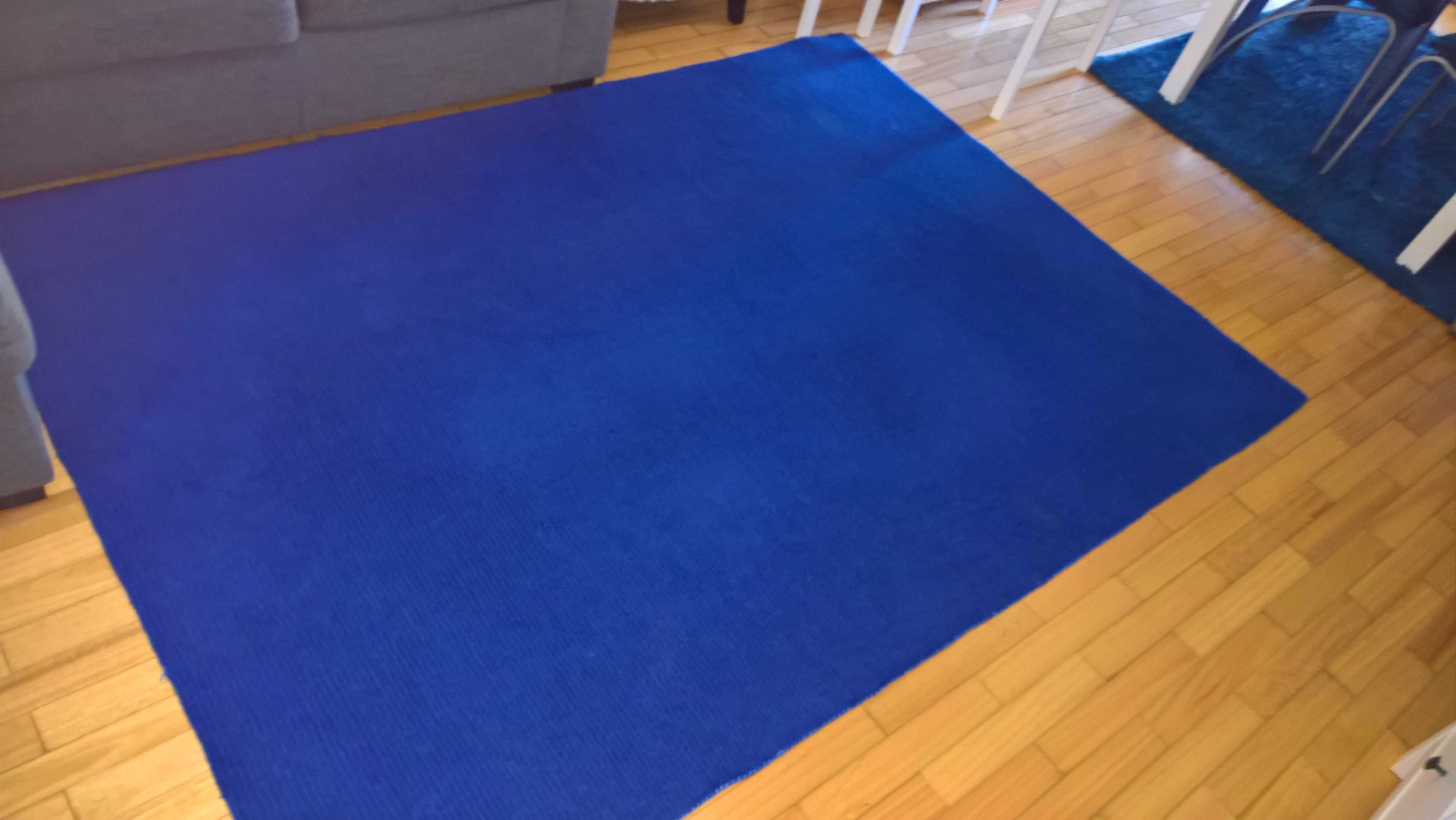 Vendo carpete azul 100% Lã
