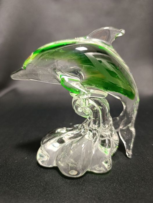 Kryształowa figurka delfina