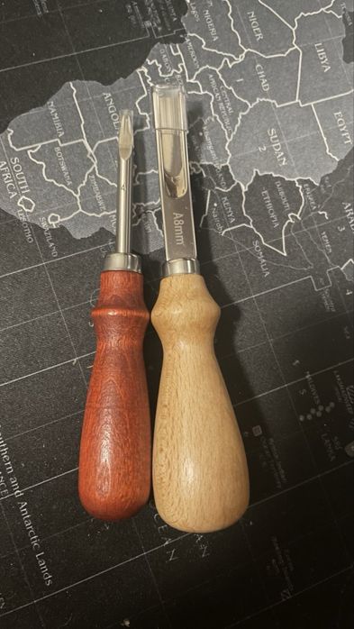 Винты ременные в трёх цветах антик, никель, темный никель.