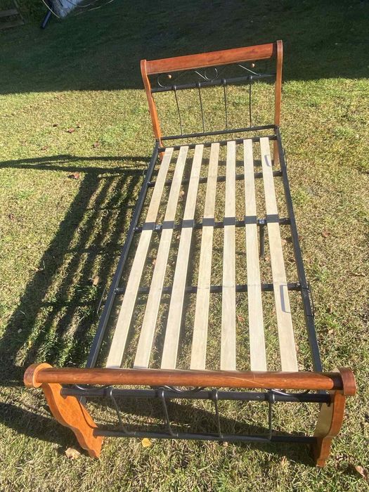 Łóżko pojedyńcze 90x200 z materacem