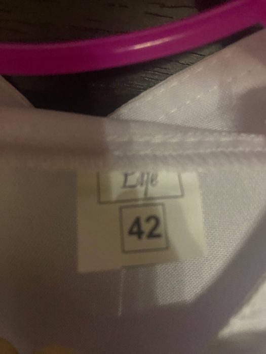 Спец одяг для праці і лабораторних робіт.