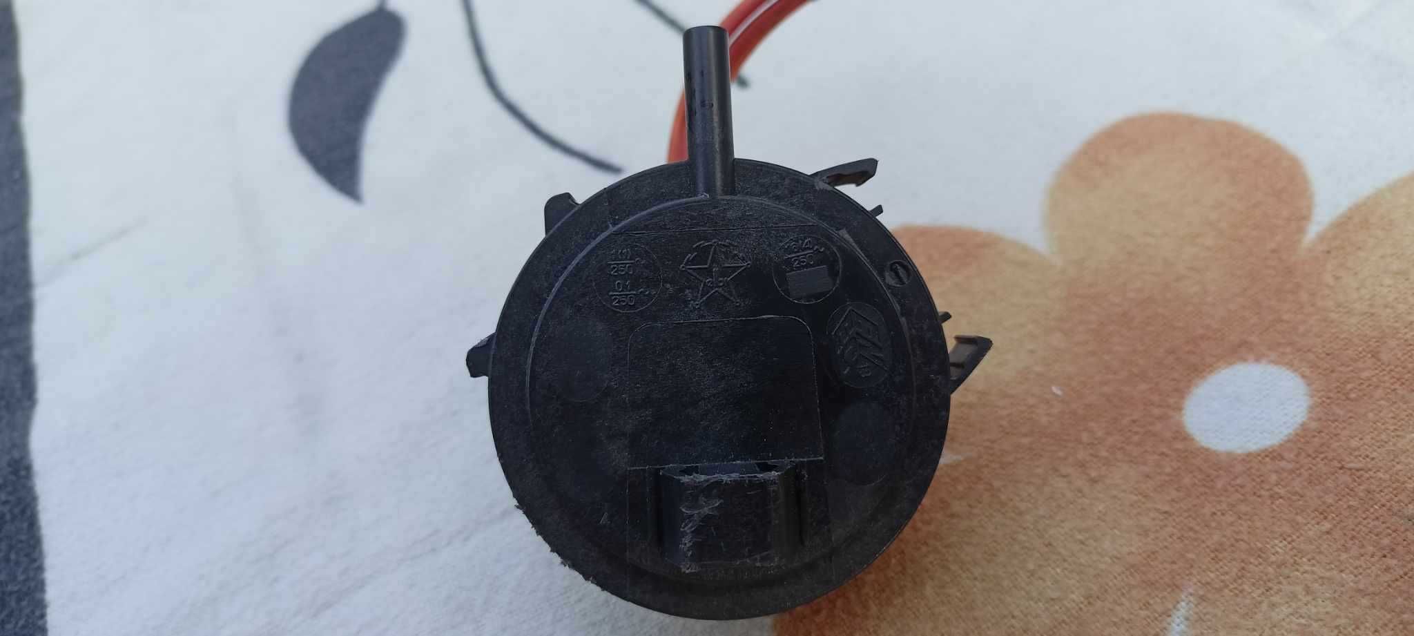 Hydrostat Presostat Pralka Whirlpool AWM 6071 AWM 6091