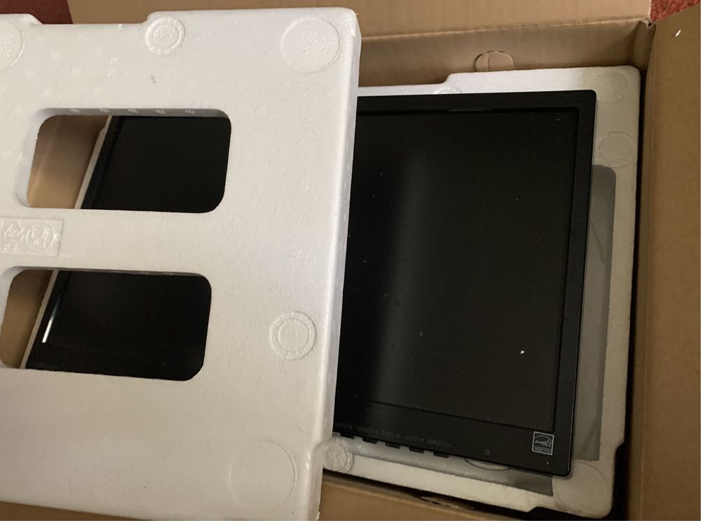 Монітор LG 49 cm, 20”