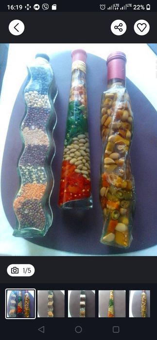 набір декоративних пляшок для кухні.