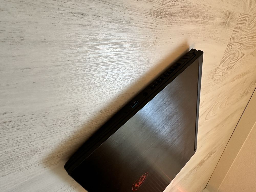Portatil MSI Thing