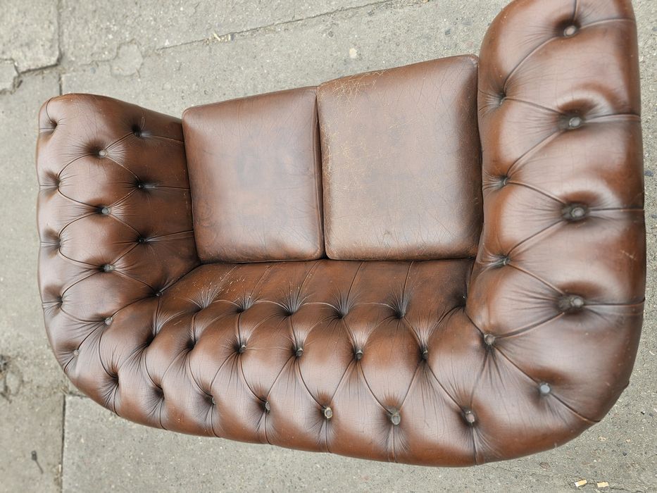 Sofa Chesterfield skórzana brązowa 140cm