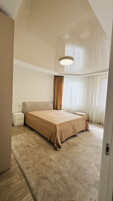 Сдам кухня-студия и 3 спальни Маршал Сити