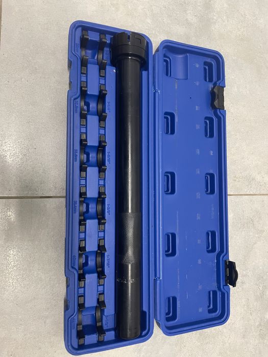 Zestaw kluczy do drążków kierowniczych