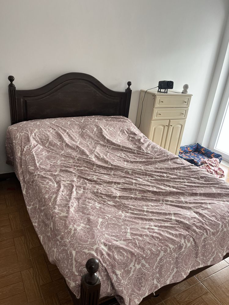 Cama + Colchao higienizado + 2 estrados