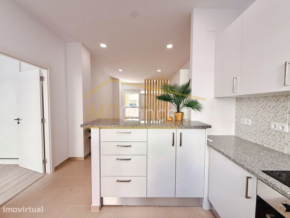 Apartamento T2 com terraço alto - Torres Novas