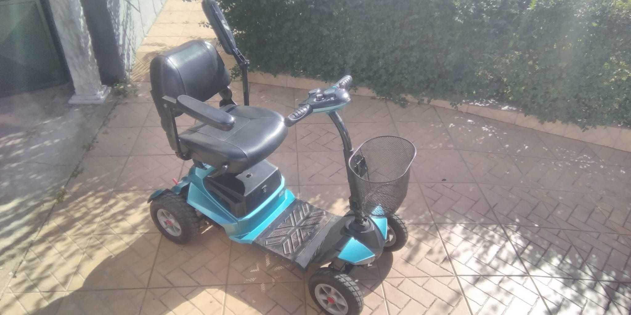scooter de mobilidade reduzida