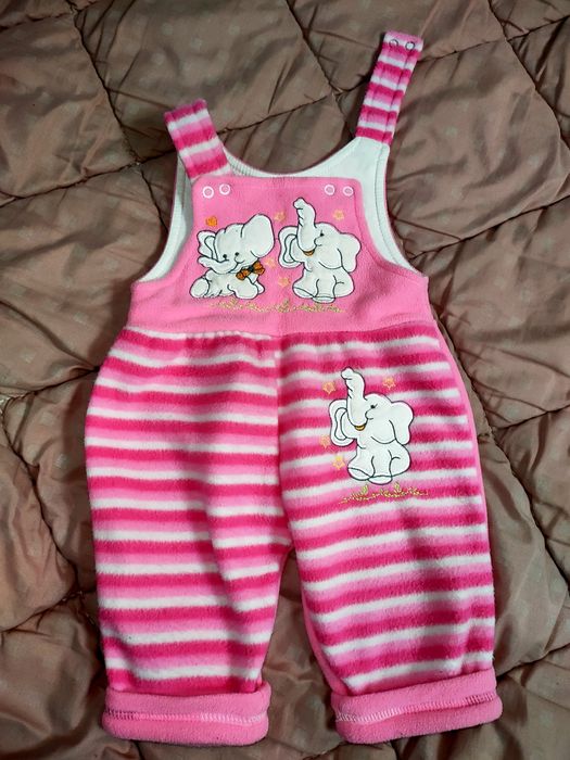 Комбінезони на дівчинку