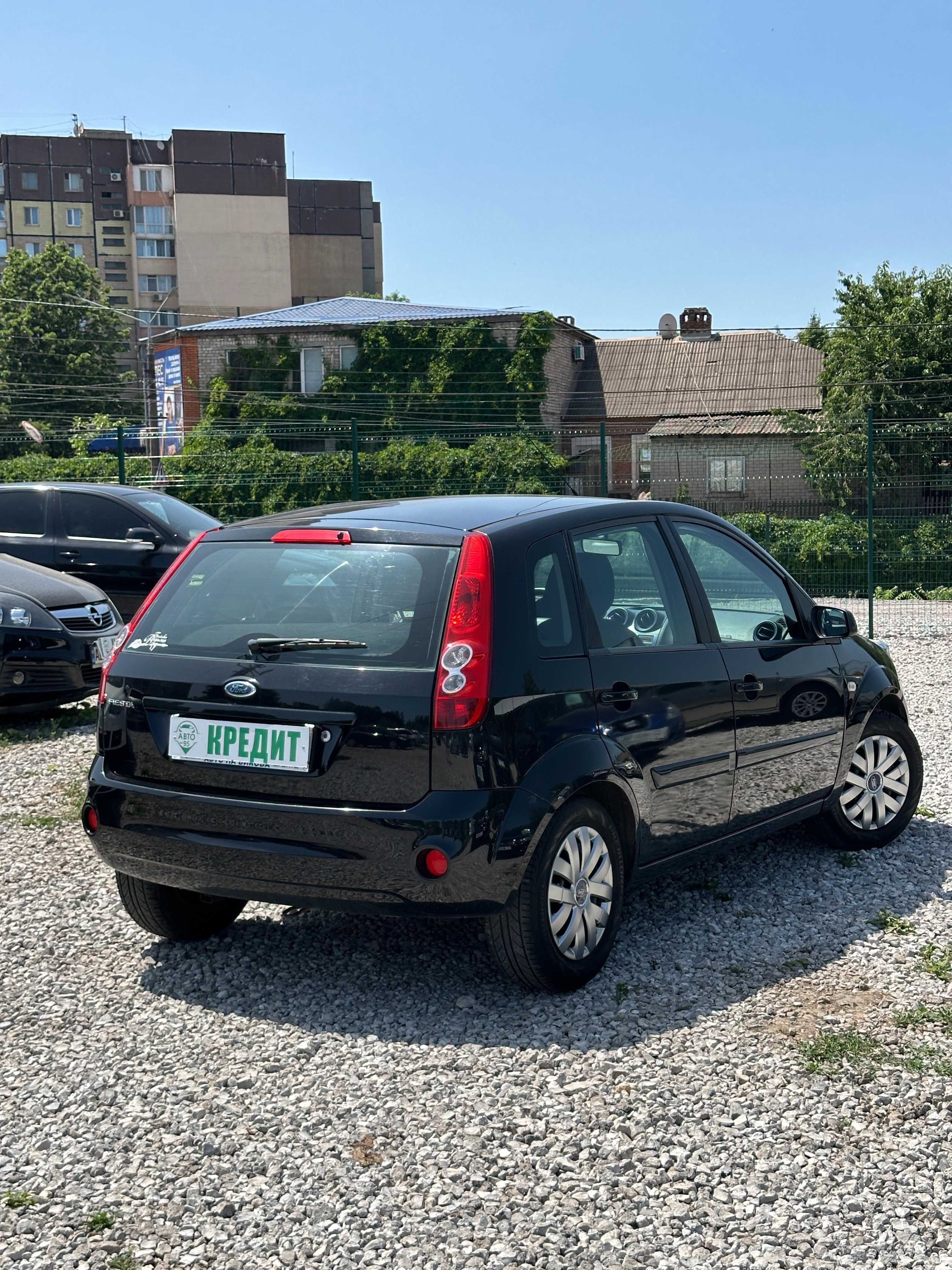 Продам Ford Fiesta 2007 рік можлива розстрочка,кредит,обмін!