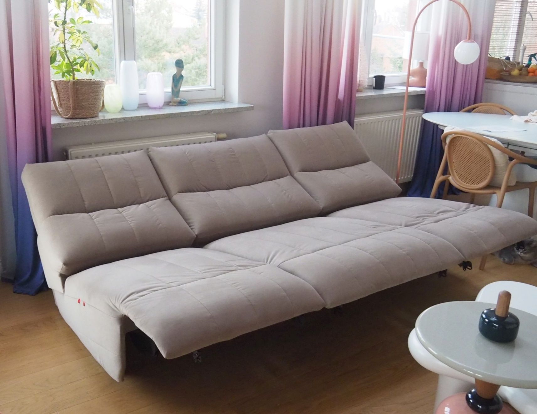 Sofa modułowa Camaro z potrójną funkcją relaks welur kolor latte