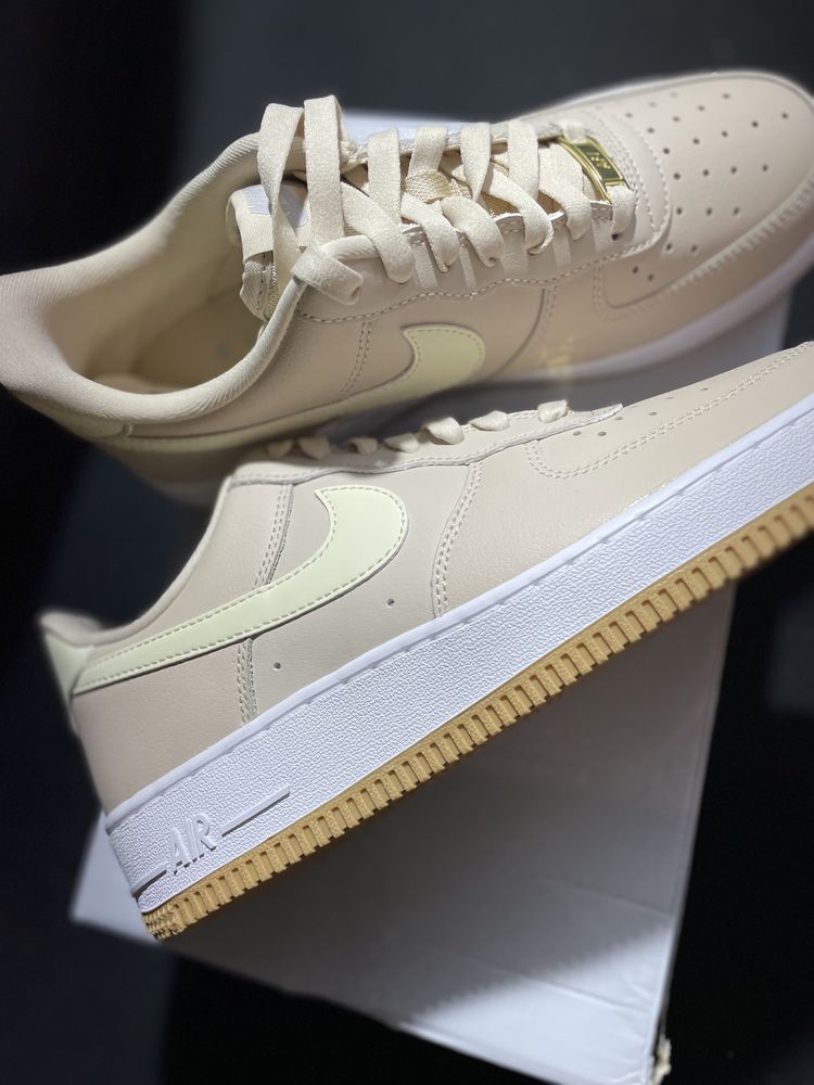 Кросівки жіночі W Nike Air Force 1 07 оригінал