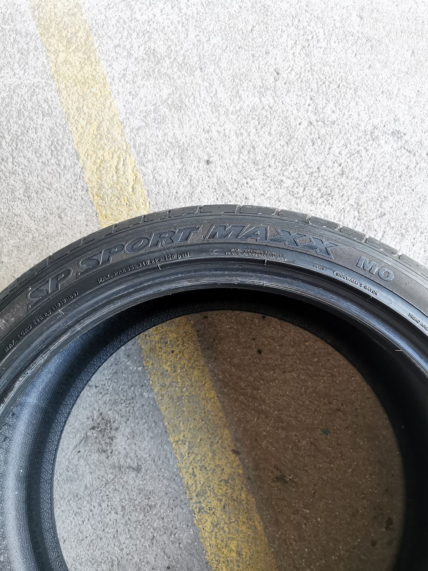 Komplet opon 235/45R20 100W 255/40R20 101W  DUNLOP SP Sport MAXX #