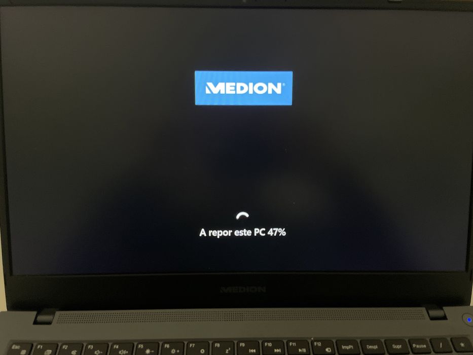 Portatil Medion Akoya (C/ carregador)