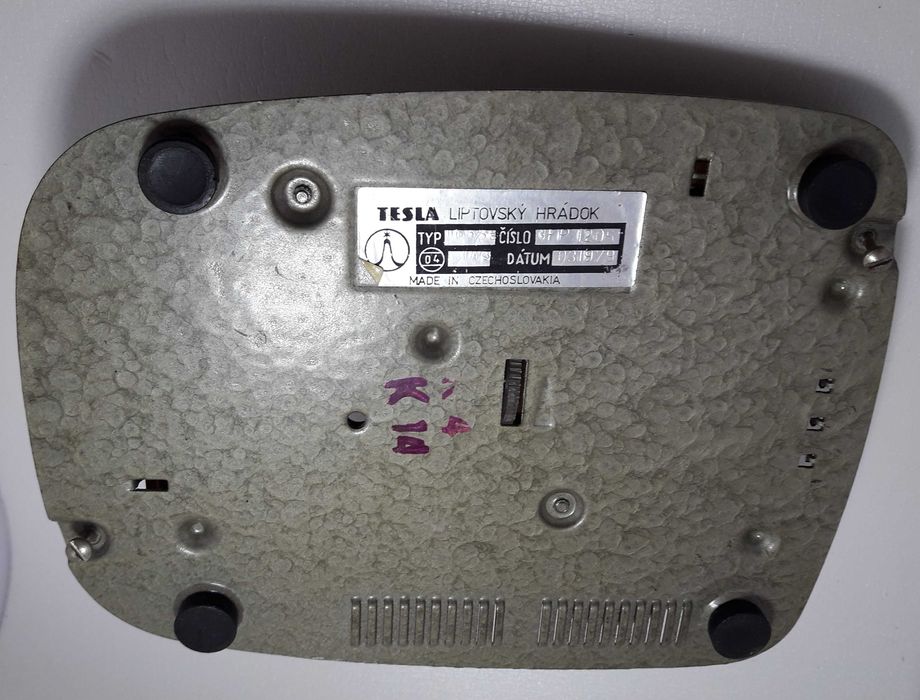 внутренняя часть стационарного телефона