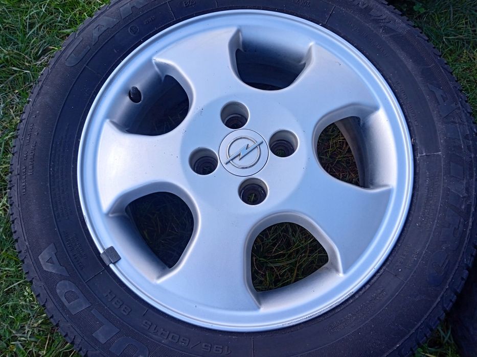 felgi aluminiowe 4x100 opel corsa combo astra g vectra opony lato 195/
